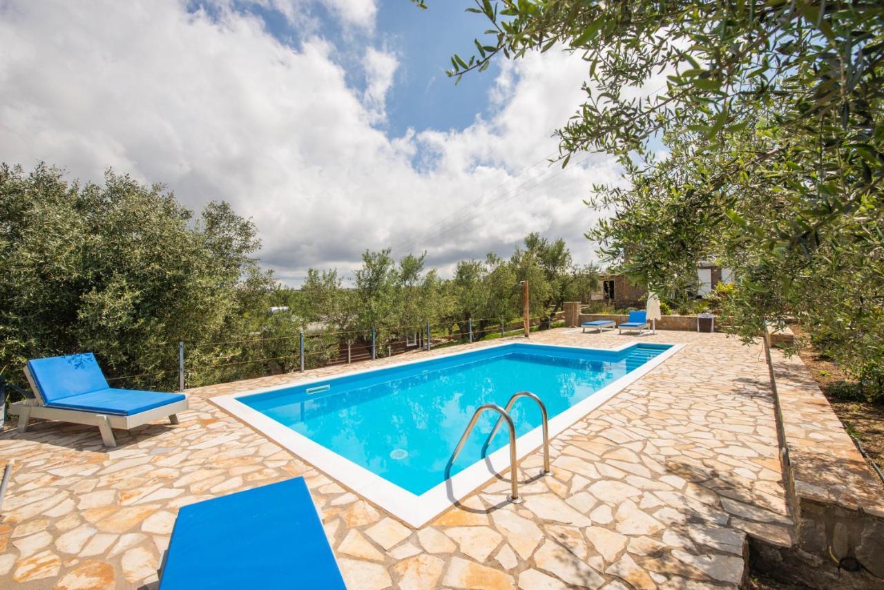 Hakuna Matata Holidays 'Agalia' With Pool In Greek Olive Grove Μεθώνη Εξωτερικό φωτογραφία